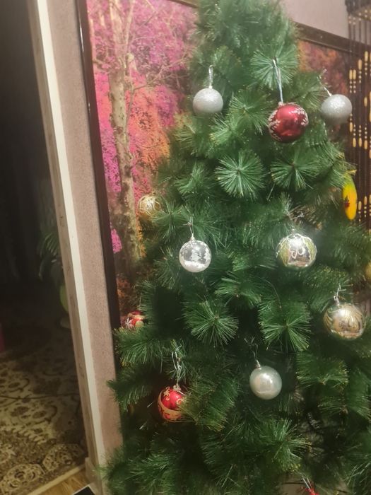 Ёлка искуственная