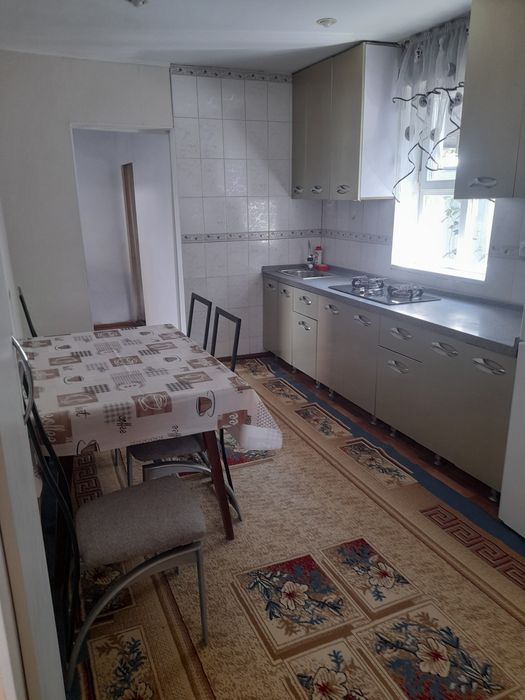 Сдам отдельный дом 3 комнаты  на длительно