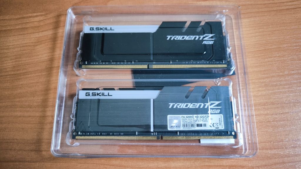 DDR-4 DIMM 32Gb/3200Mhz PC25600 G.SKILL Trident Z RGB, 2x16Gb Kit,