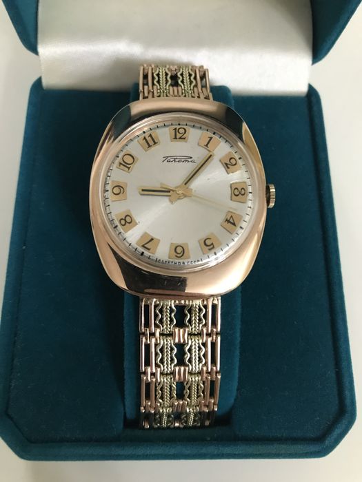 Продам винтажные часы марки Ракета.