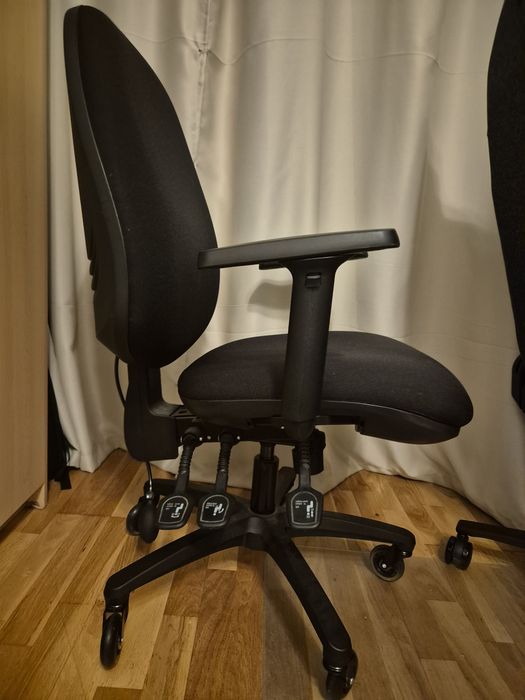 Scaun ergonomic cu suport lombar