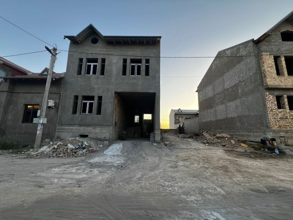 Яанги хаеотда  2 сутик ер сотилади  сув. Свет. Ток. Канализатсяа. Бор