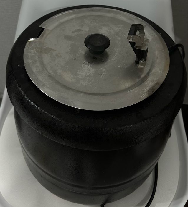 Супницы две шт в идеальном состоянии