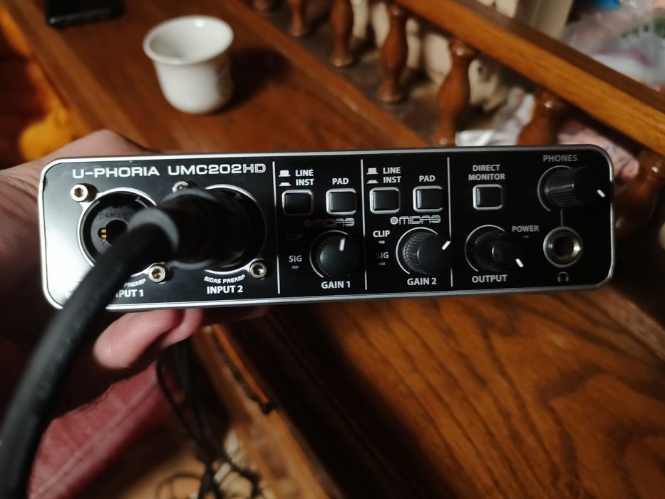 Monitoare studio behringer