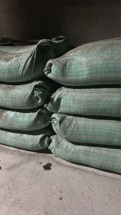 Цемент  стройкадан артылған