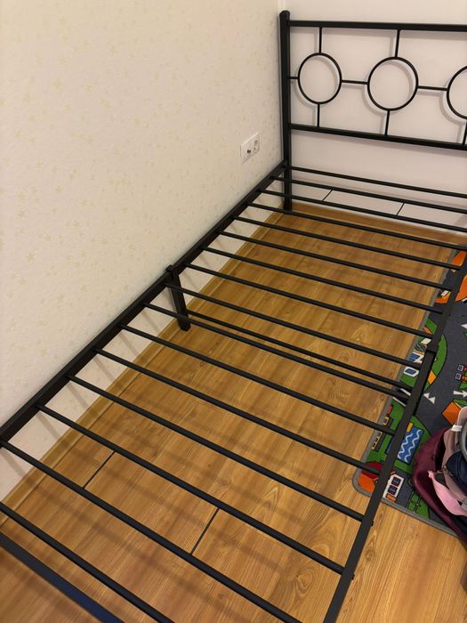 Pat single 90x190 cm cu saltea