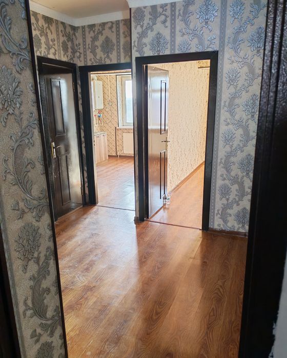 Хонадон сотилади! Сергели 8 худуд,2 хонали, 7- кават