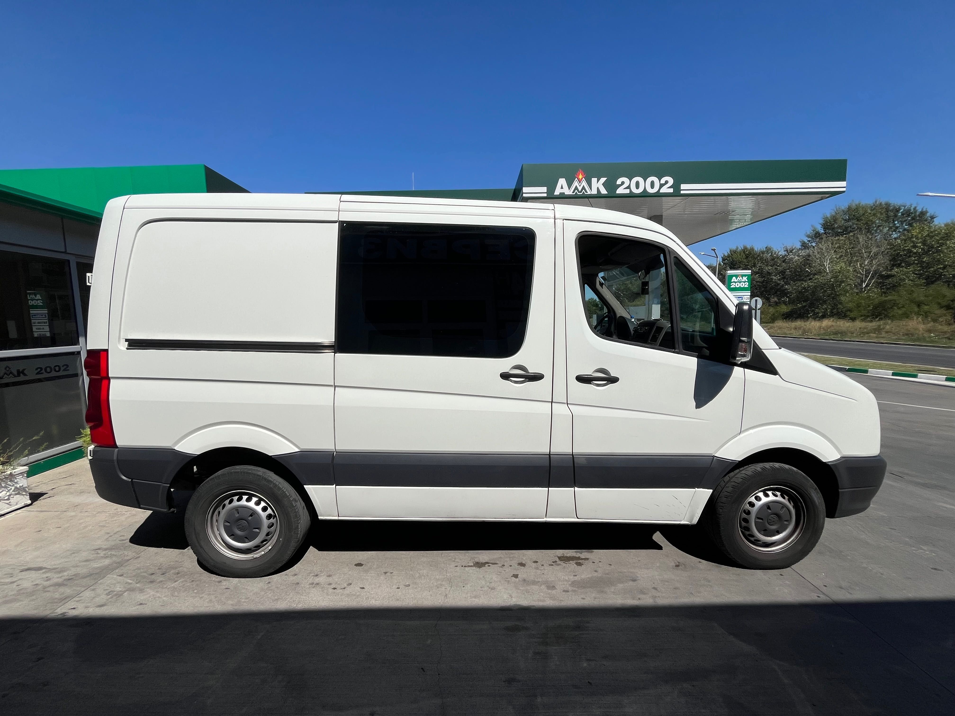 Volkswagen Crafter 2.5 TDI /2 странични врати/Въздушна седалка/