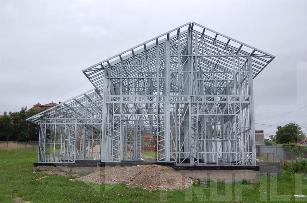 Structura metalica pentru casa de 70 mp de la 9800 euro+TVA