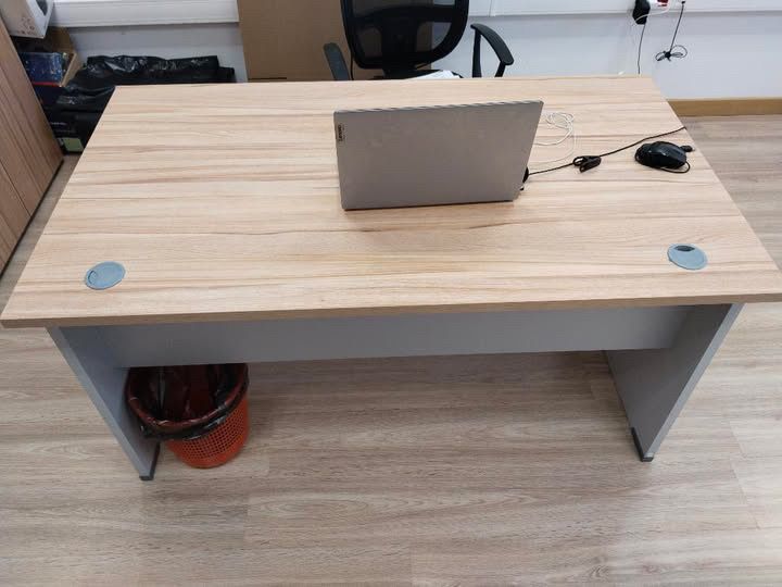 Продаются офисные столы