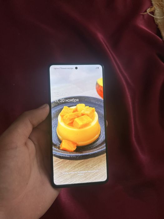 Самсунг А51 идеалном состаяние каробка все есть