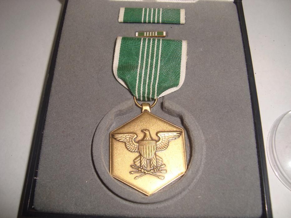 медаль военная США и медаль ООН