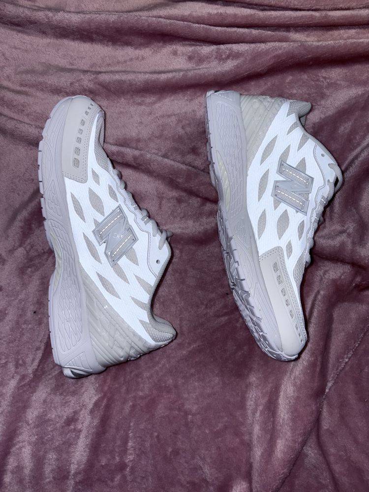 Pantofi New Balance 42 si 43 noi nepurtati new GC1906