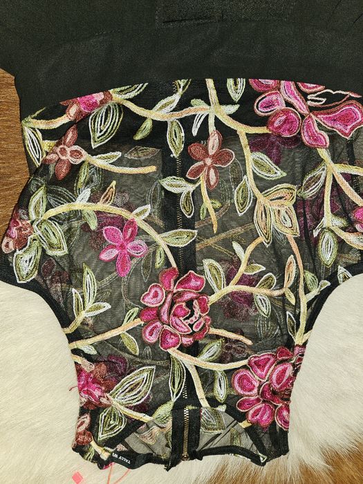 Vand salopeta Tally Weijl de dama pantalon scurt trena din voal si bro