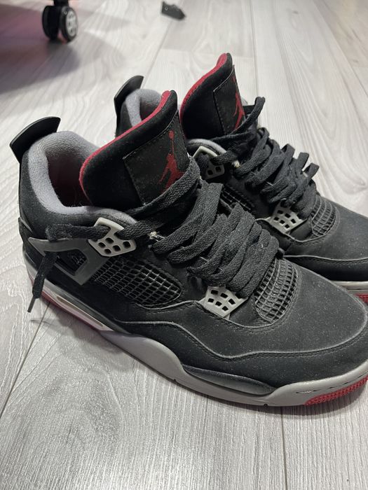 Air Jordan Retro 4 Bred size 43