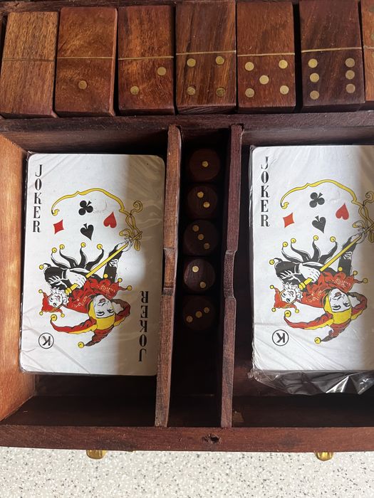 Set de Domino si carti din lemn