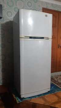 Продам Холодильник  lg