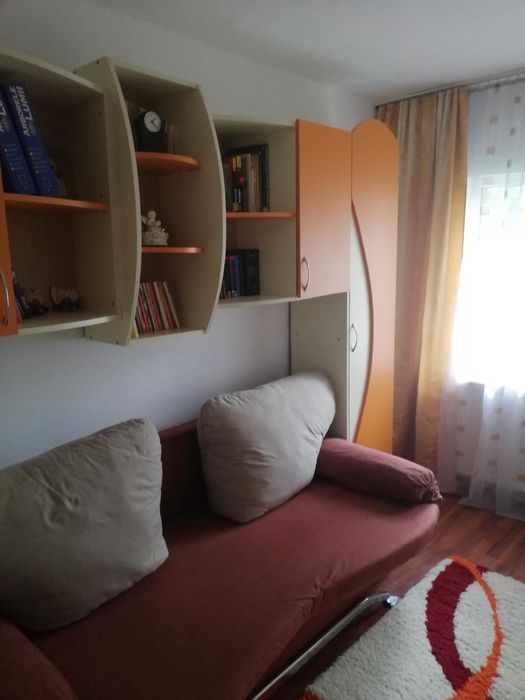 Apartament 3 camere de inchiriat - Petrosani Nord