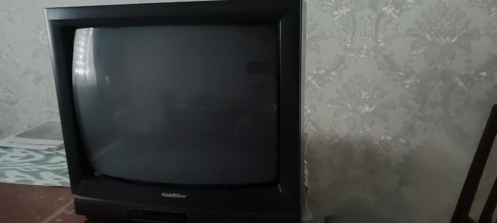 Продается цветной южно-корейский телевизор Голд Стар в отличном состоя