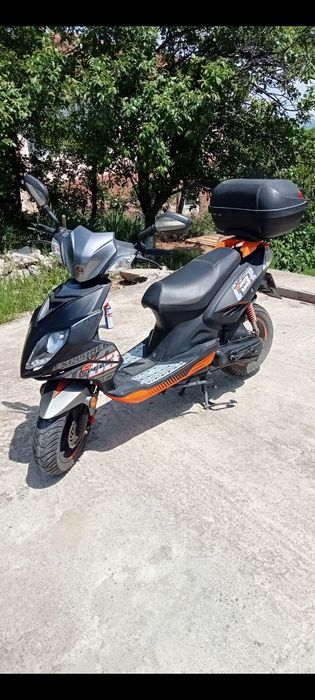 Vând scuter marca Explorer an 2014