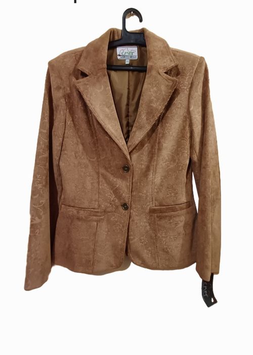 Разпродажба на нови сака