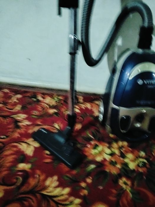 Пылесос "VITEK" 2000W