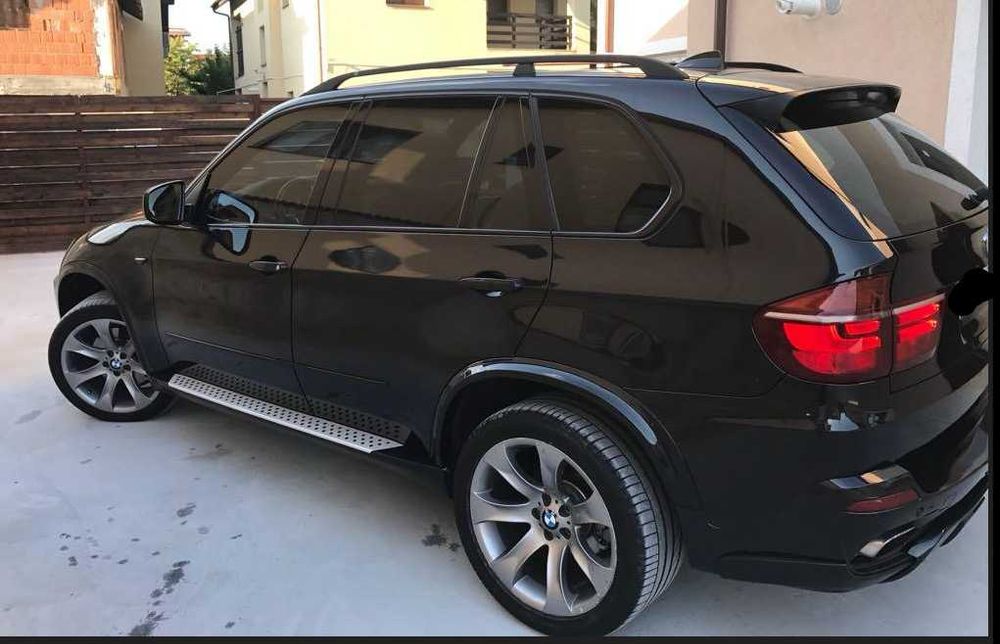 BMW model X5 cu multe opțional