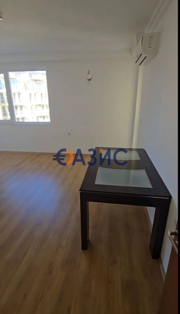 Продава се Двустаен апартамент в к.к. Слънчев бряг - 73 кв.м за 1370 €/кв.м - Снимка #4