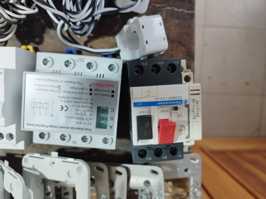 Vand materile si echipamente electrice
