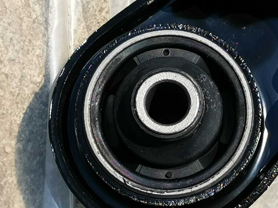Носач ляв за Митсубиши Аутлендър Мк2 Мк3