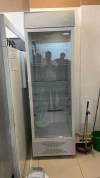 Продам холодильник, витринный, в рабочем состоянии, торг
