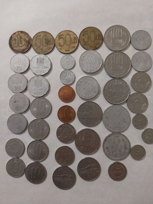 Monezi,insigne,fnioane,etc.