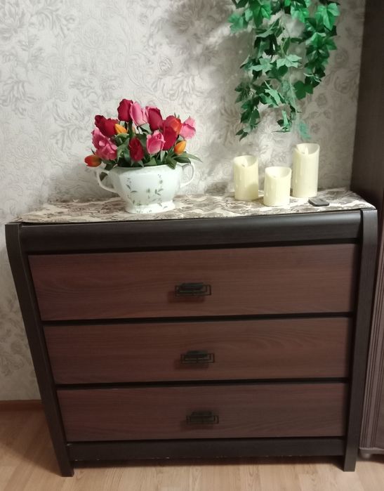 Комод + тумбочка