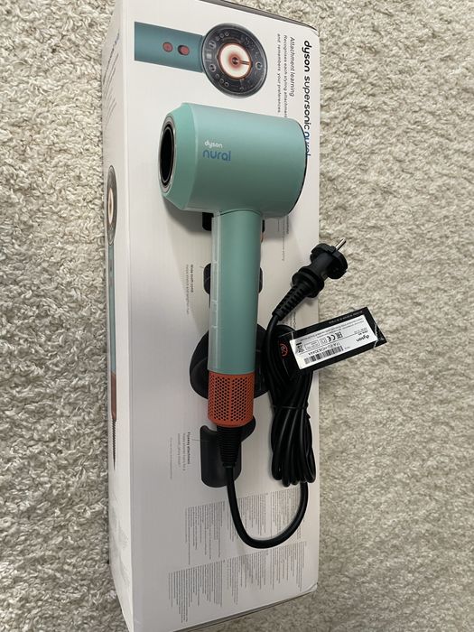 Dyson Supersonic HD16 – uscător de păr profesional