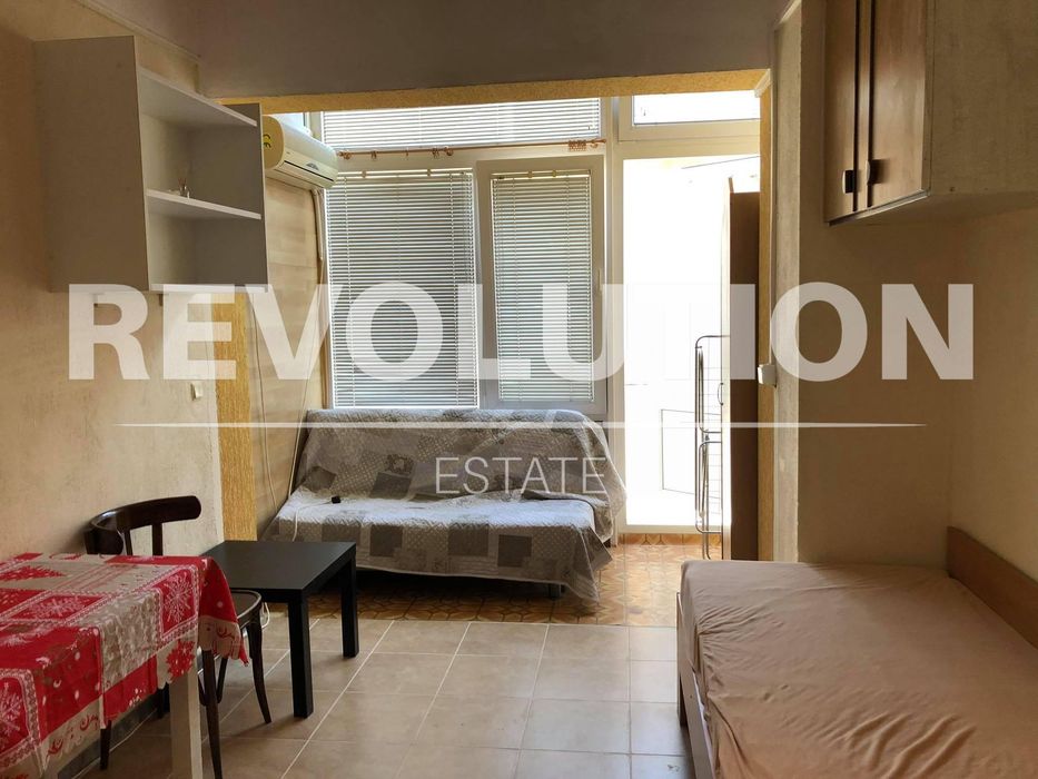 Дава се под наем Едностаен апартамент в Варна, Нептун - 20 кв.м за 175 € - Снимка #1