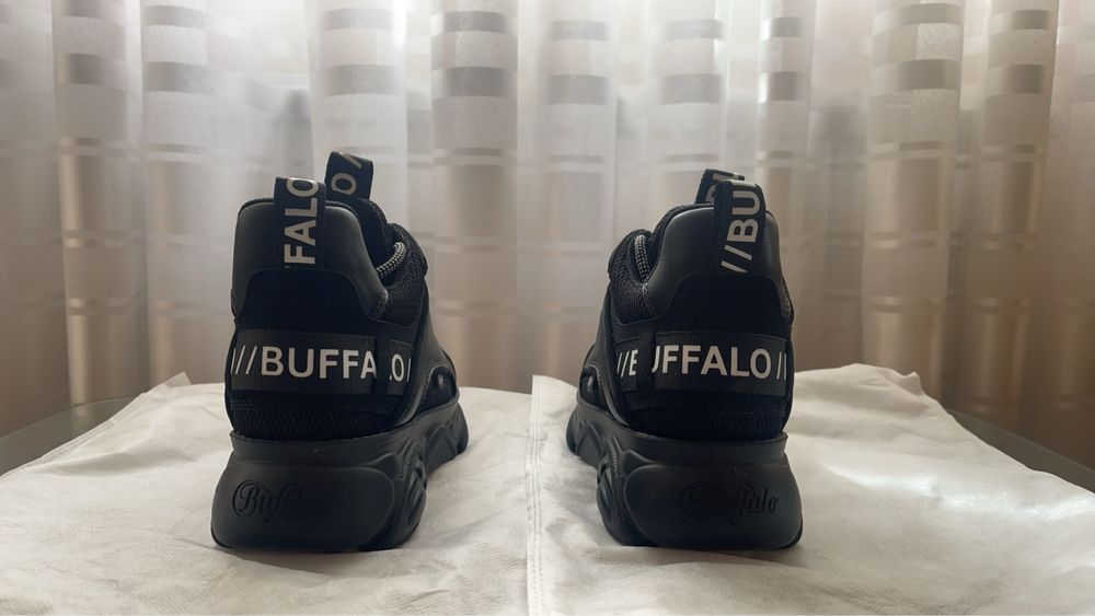 Adidasi Buffalo