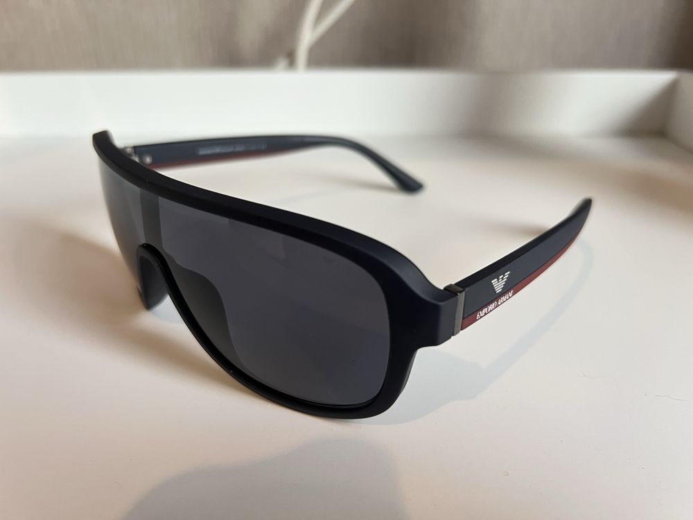 Мъжки слънчеви очила Emporio Armani