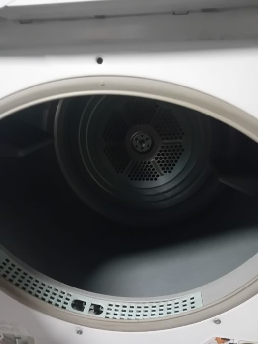 Oferta Mașină de spălat Artic 6 kg +uscator de rufe de 7 kg indesit