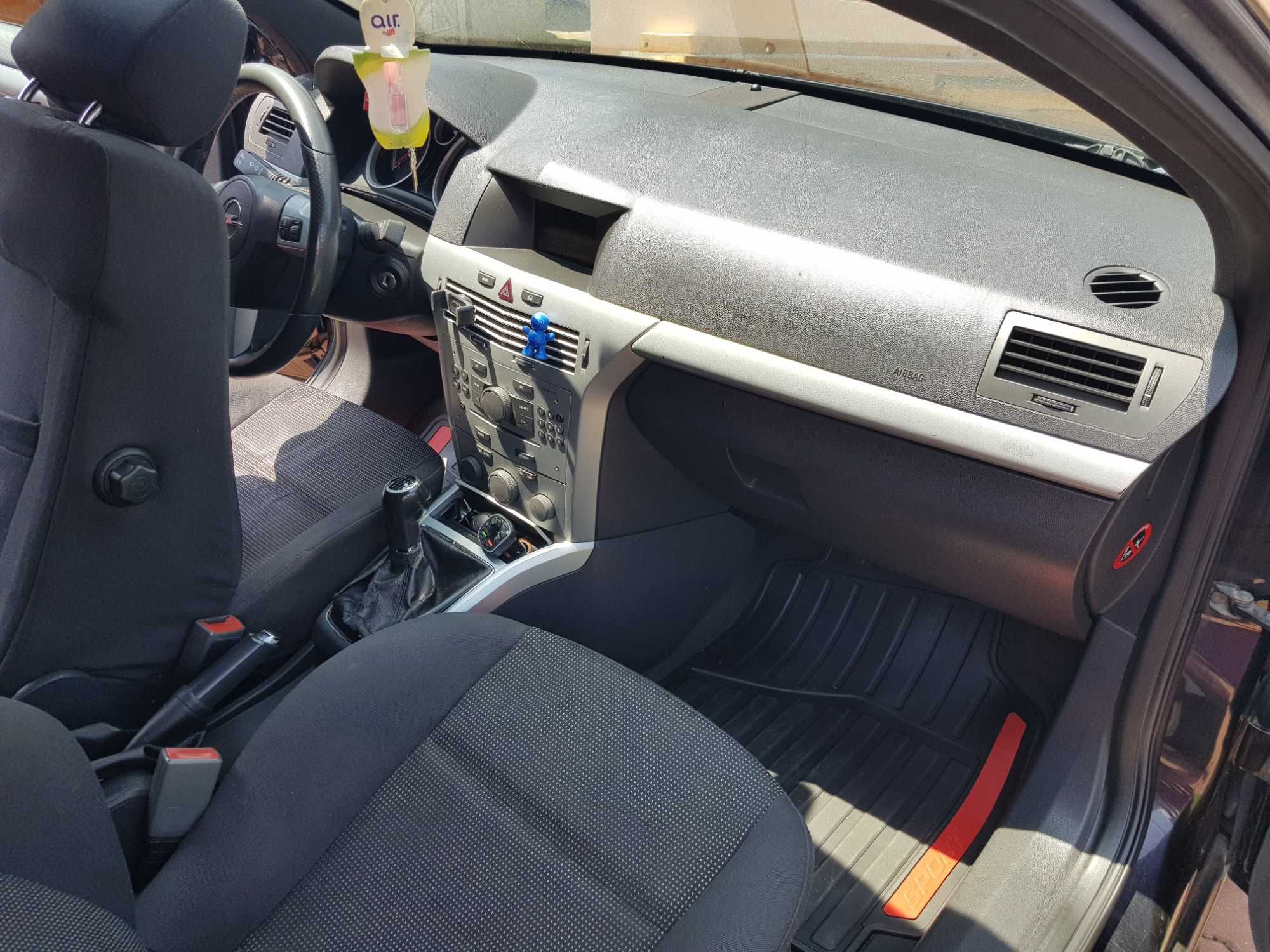 Opel Astra H 1.9 CDTI