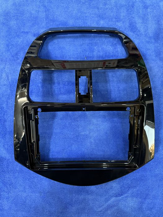 Spark tesla manitor 9