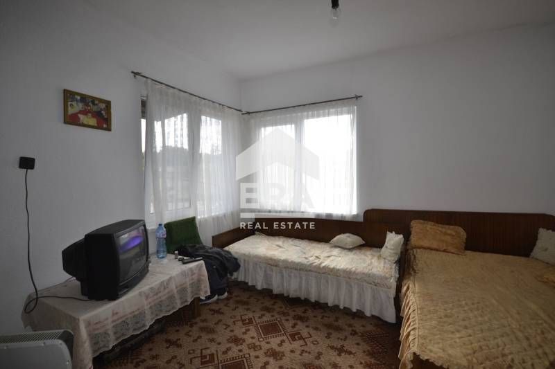 Прекрасна къща в село книжовник