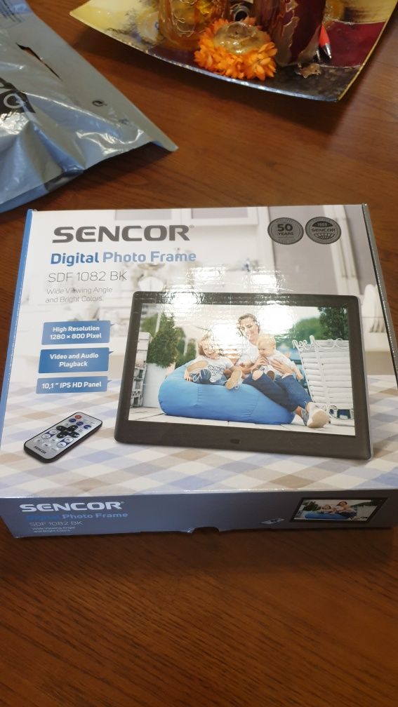 Digital Photo Frame SDF 1082 BK 10.1 HD панел ново.