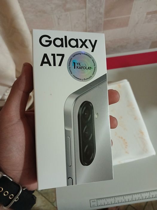 Samsung A17 5g selver