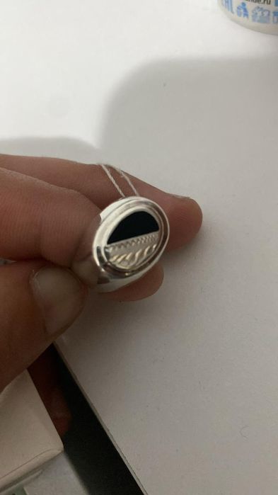 Сатылымда ерлер сақинасы