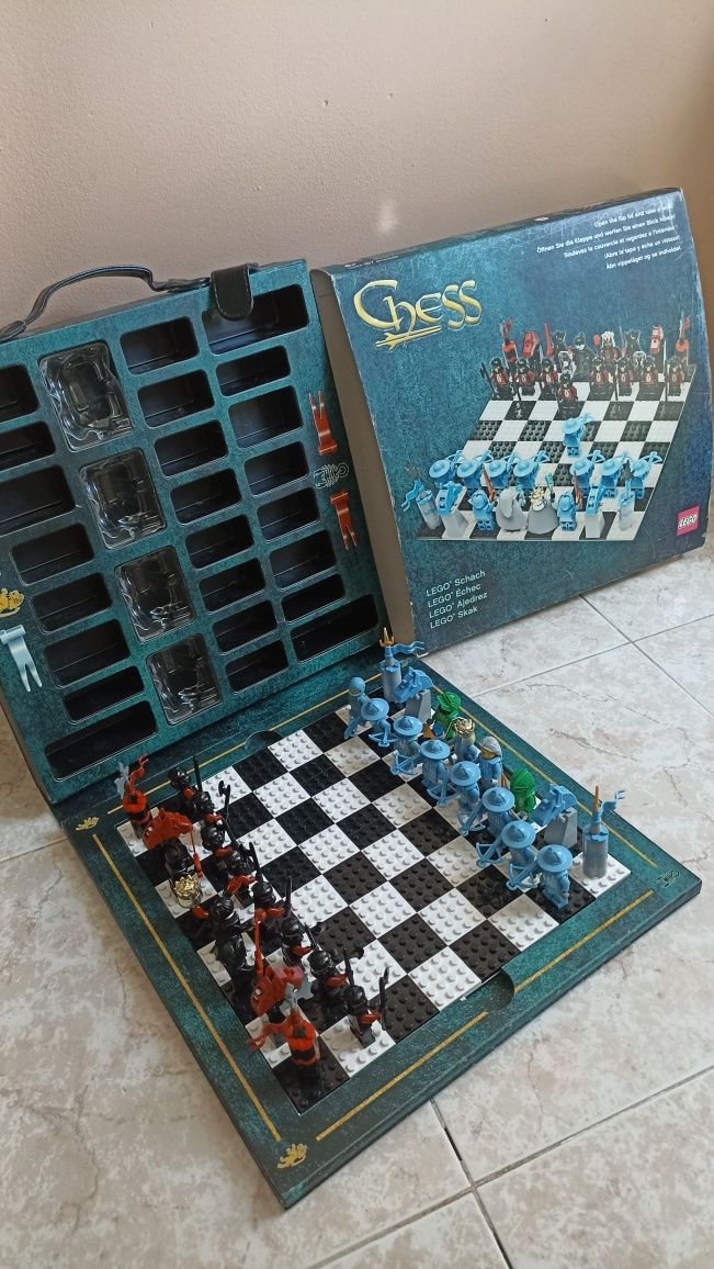 LEGO рицари шах с кутията му