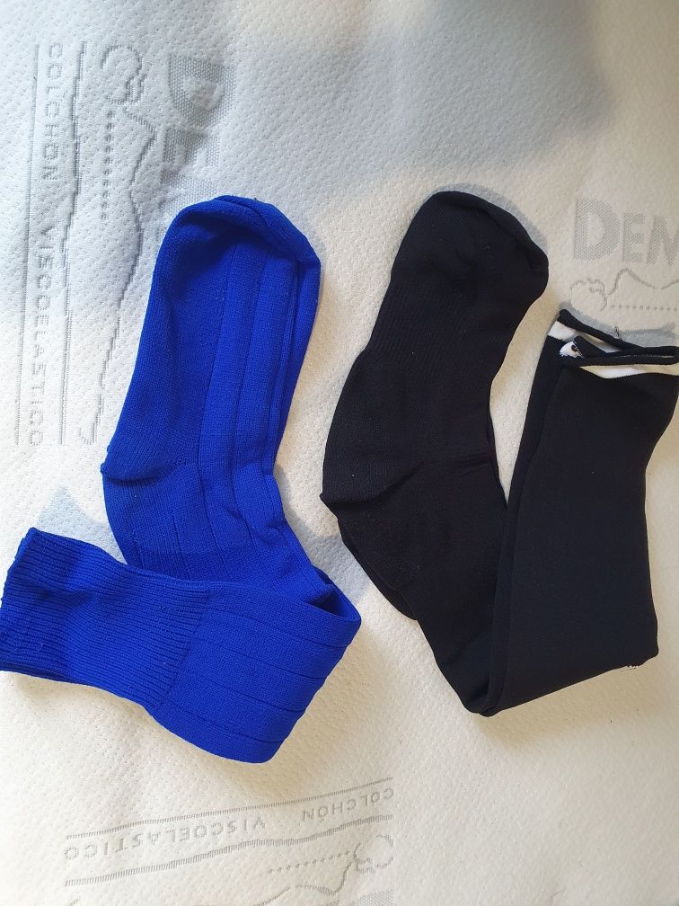 Pantaloni scurti  adidas , Pantalon  lung culoare gri ,ciorapi fotbal
