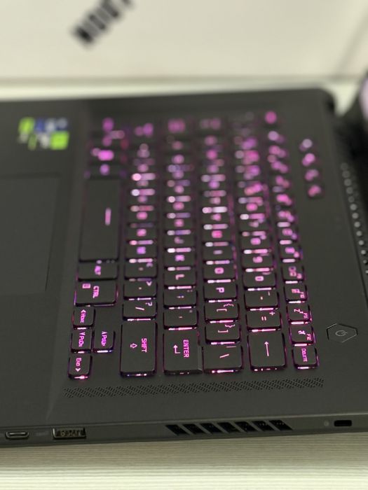 Asus Zephyrus i9-13900H RTX-4070 32/2TB