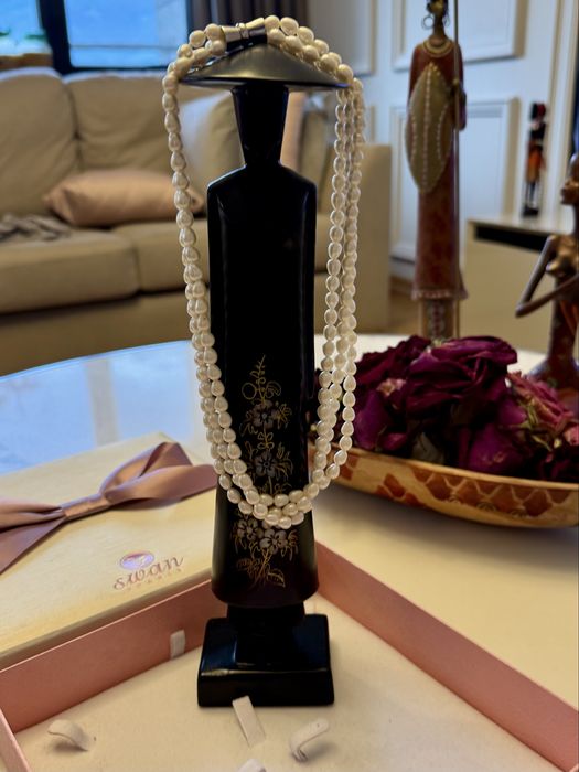 Тройна перлена огърлица в бял цвят