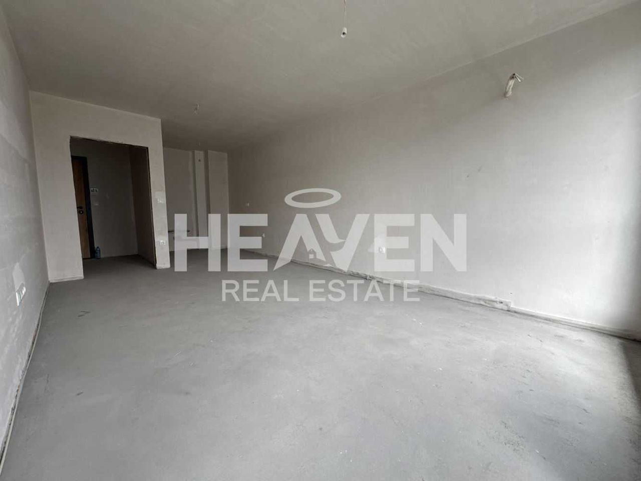Продава се Двустаен апартамент в Пловдив, Център - 68 кв.м за 1353 €/кв.м - Снимка #1