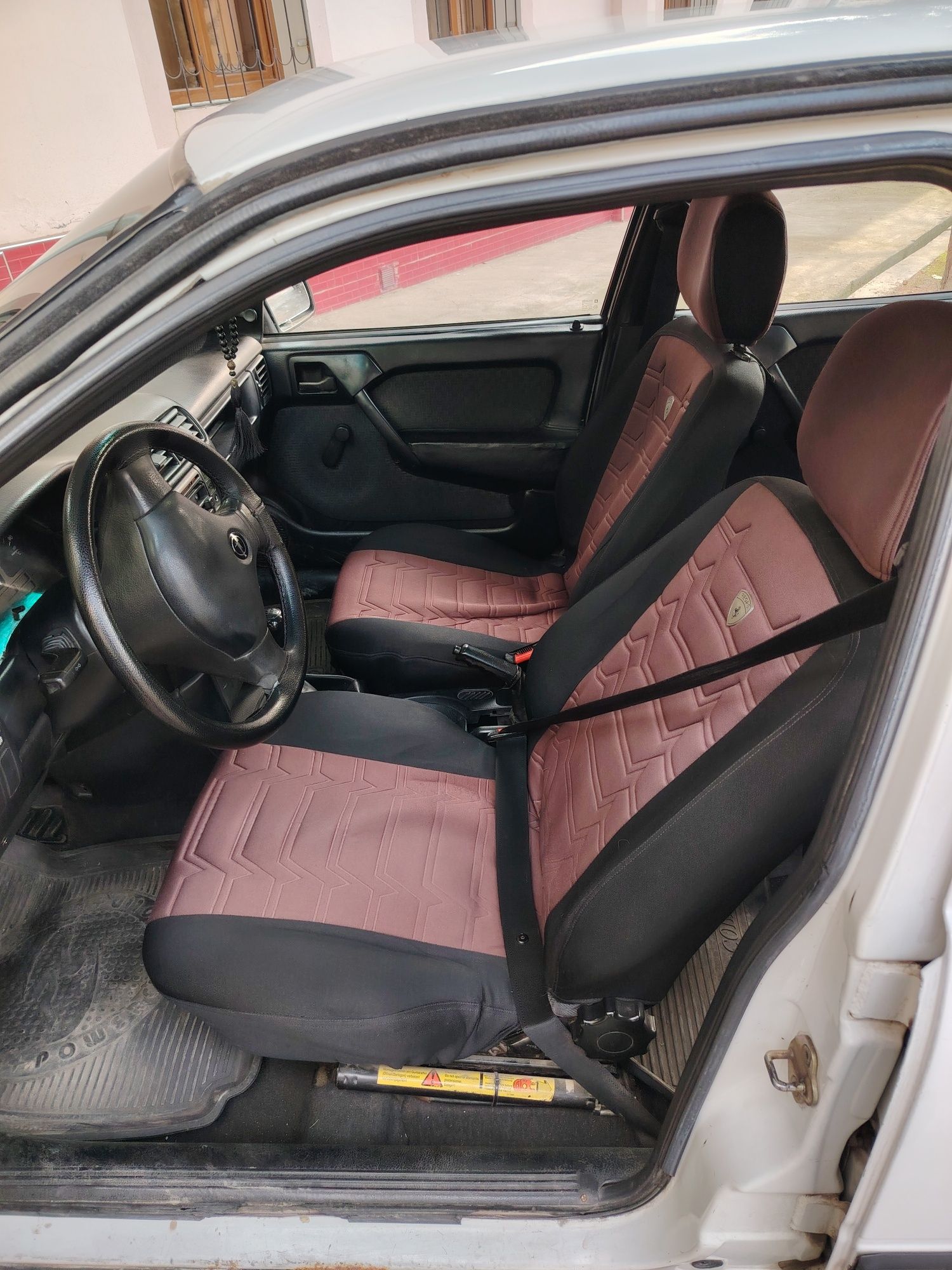 Opel Vectra A 1994 yil benzin 2500 $